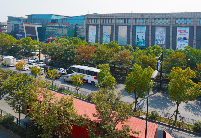 伟德体育 - 综合体育赛事平台|奥体中心相助同伴